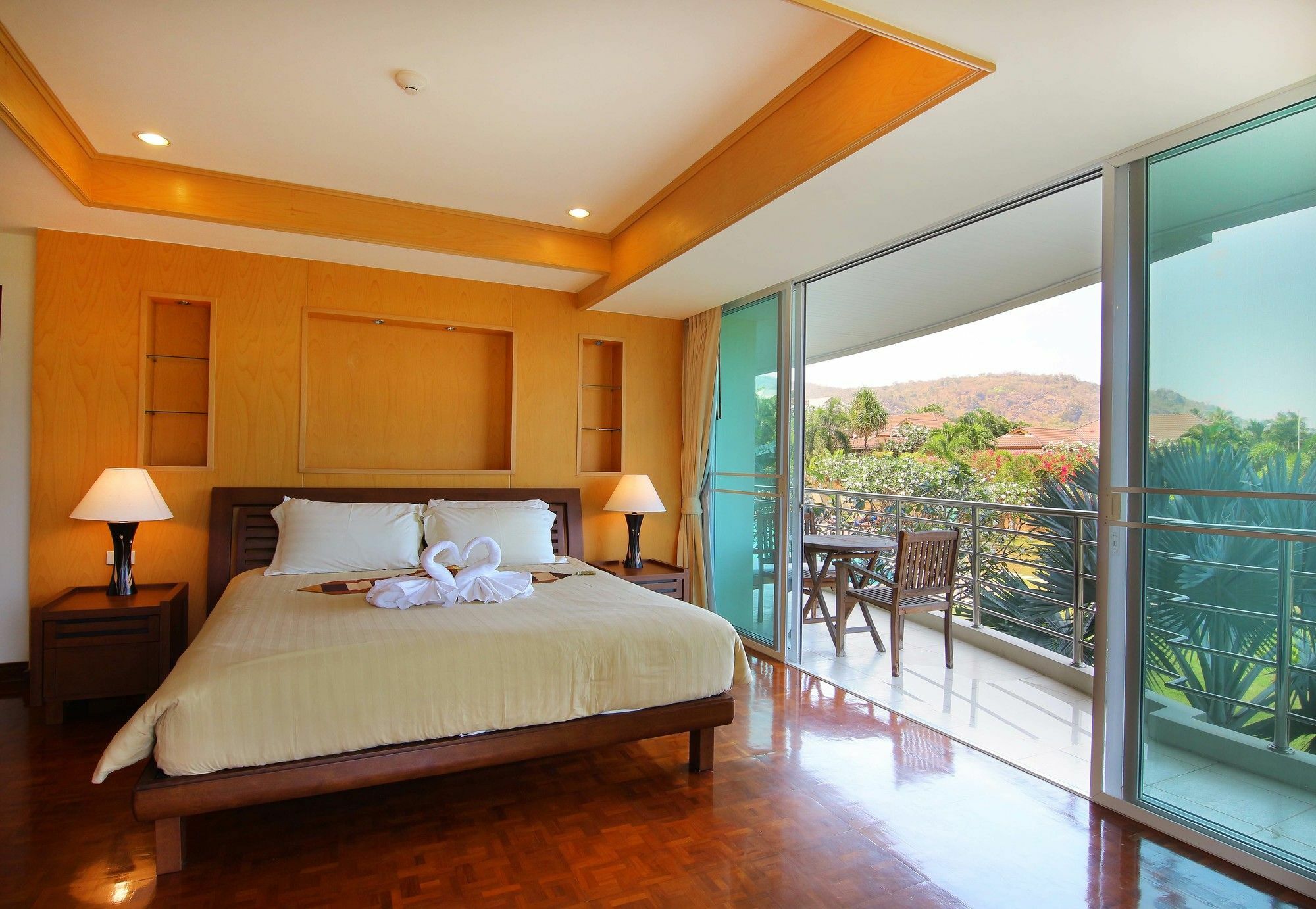 Hotel Searidge By Natavisan Hua Hin