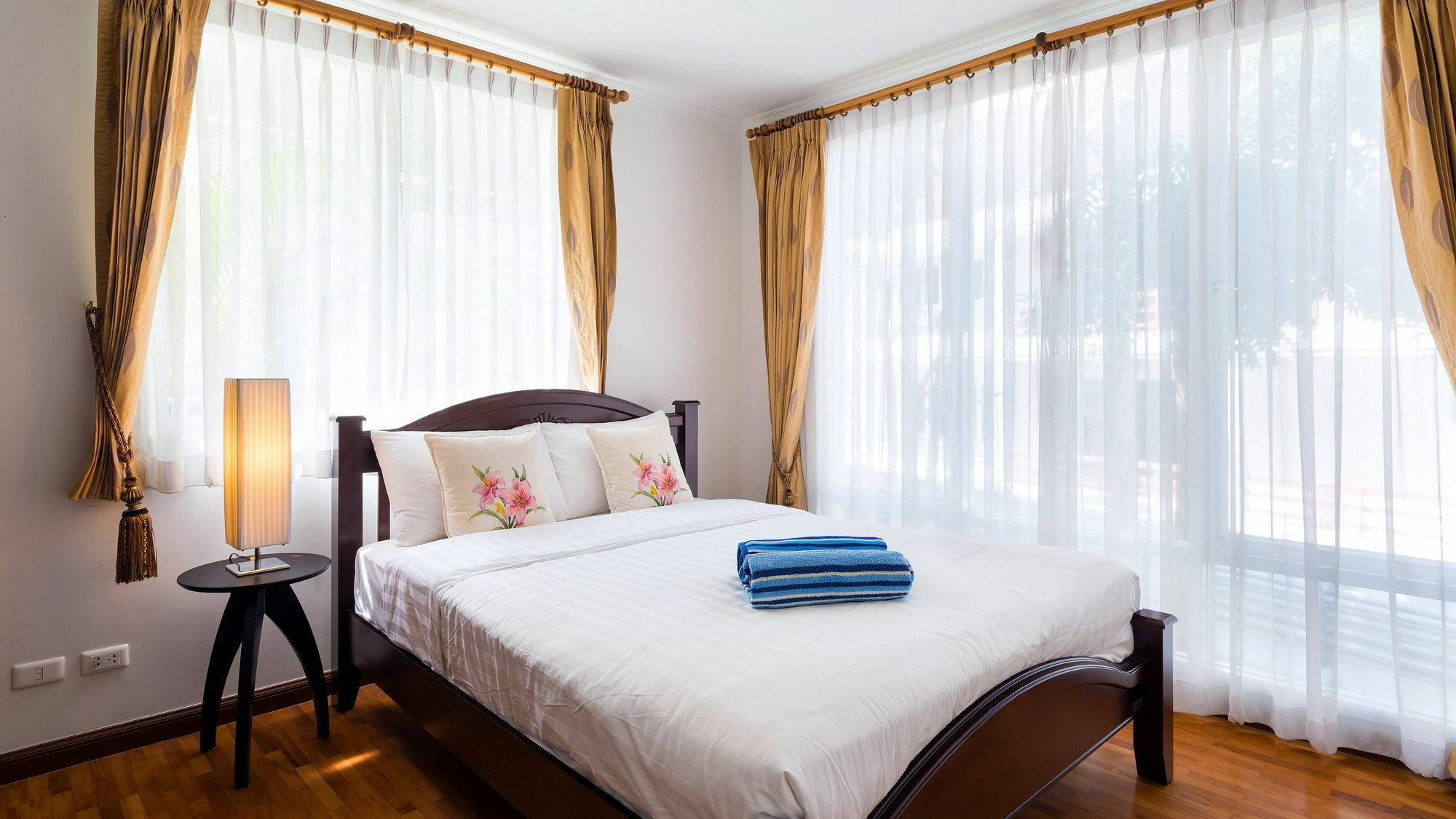 Baan Sanploen Beachfront Căn hộ Hua Hin