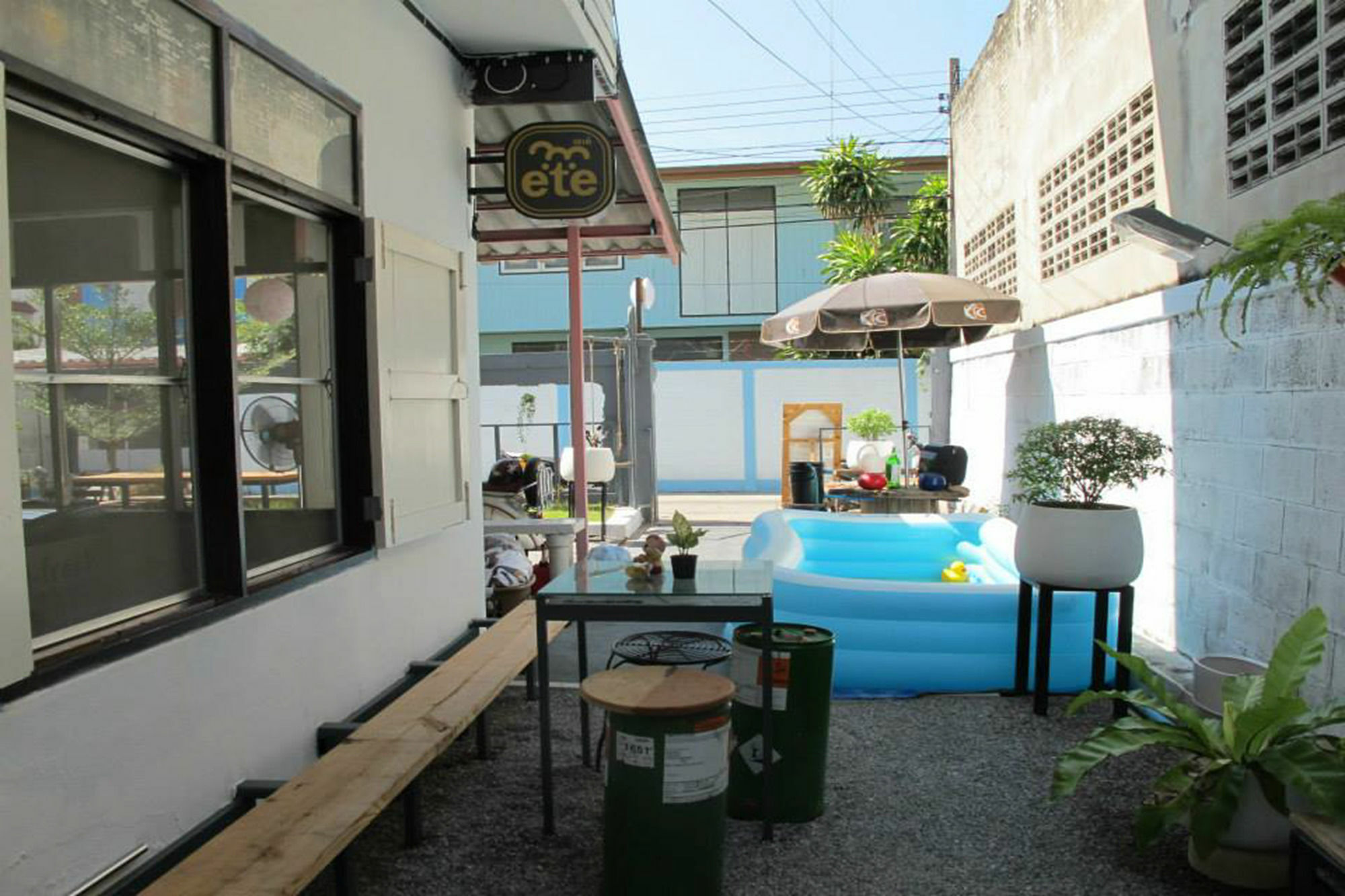 Hipstel & Bistro At 82 2*
