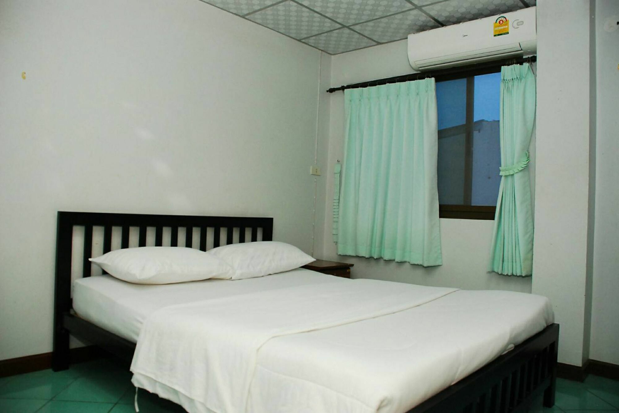 Baan Chang Hotel 2*