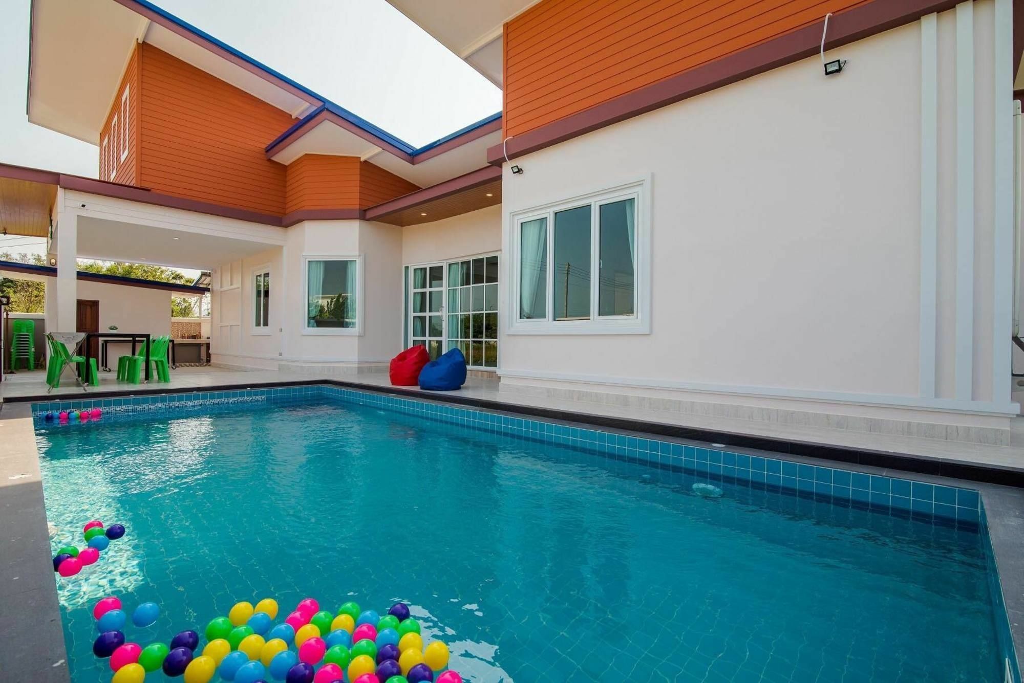 Iconic Pool Hua Hin