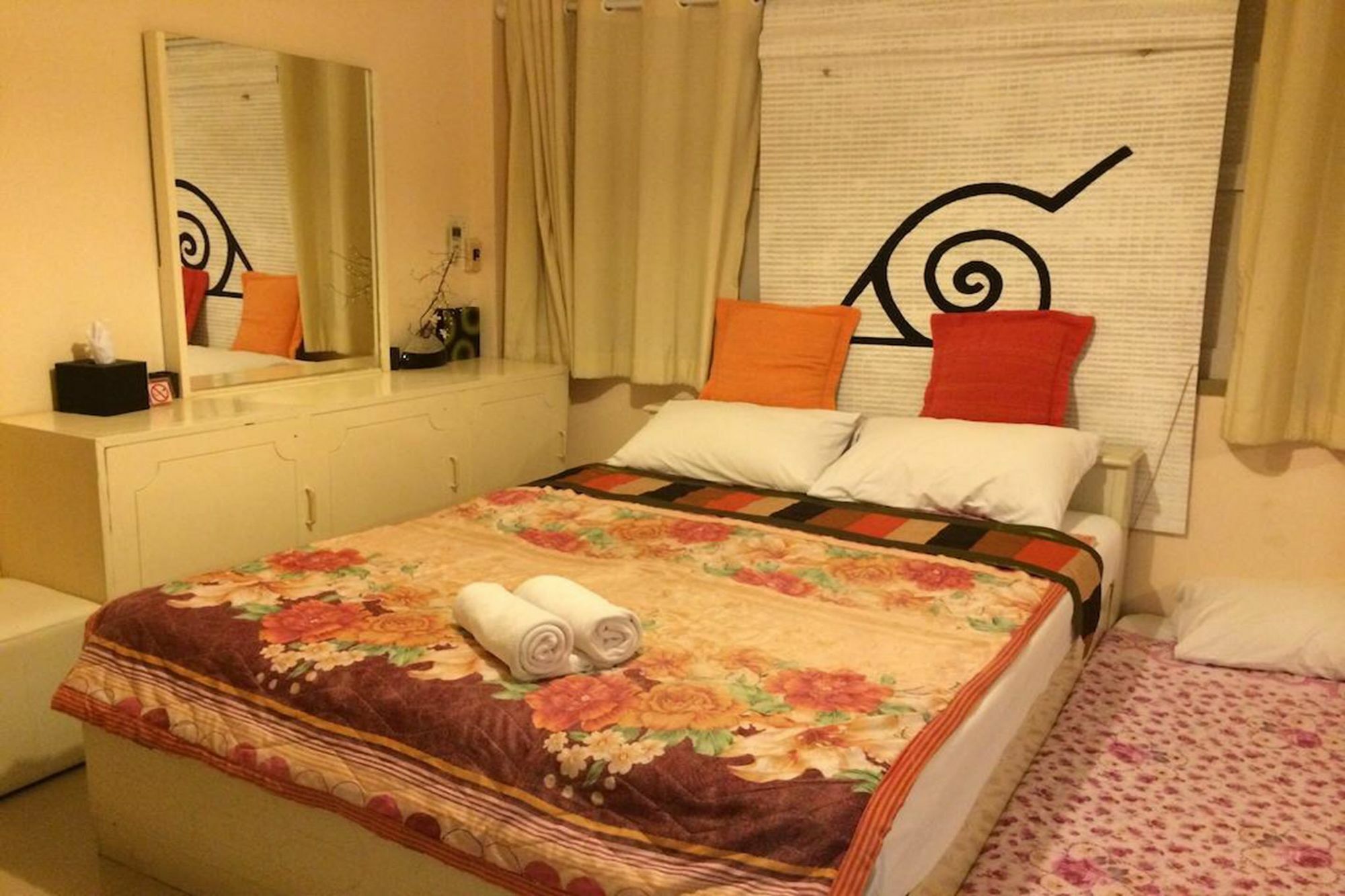 Hostel Feel At *