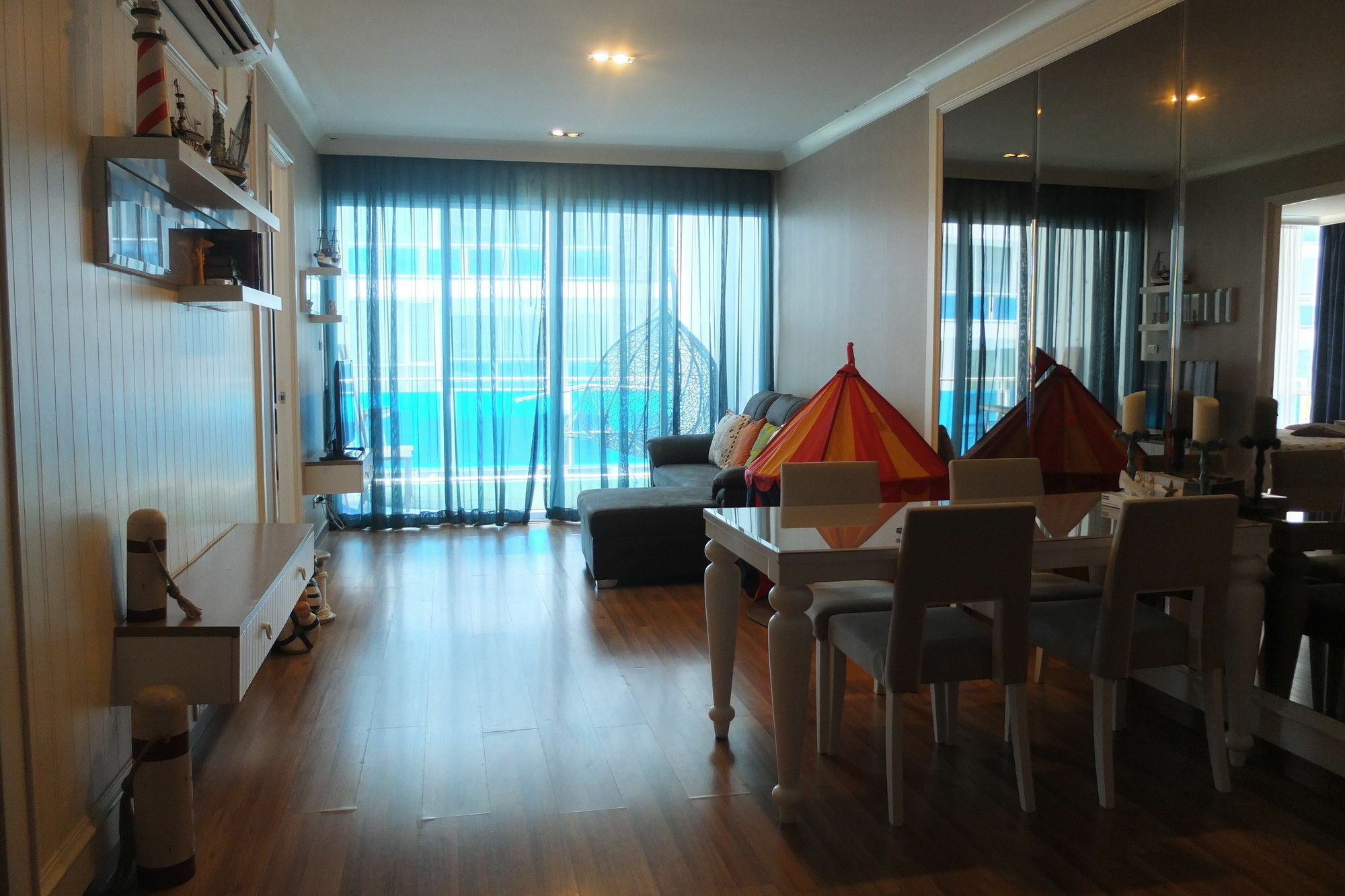 My By Hip Apartment