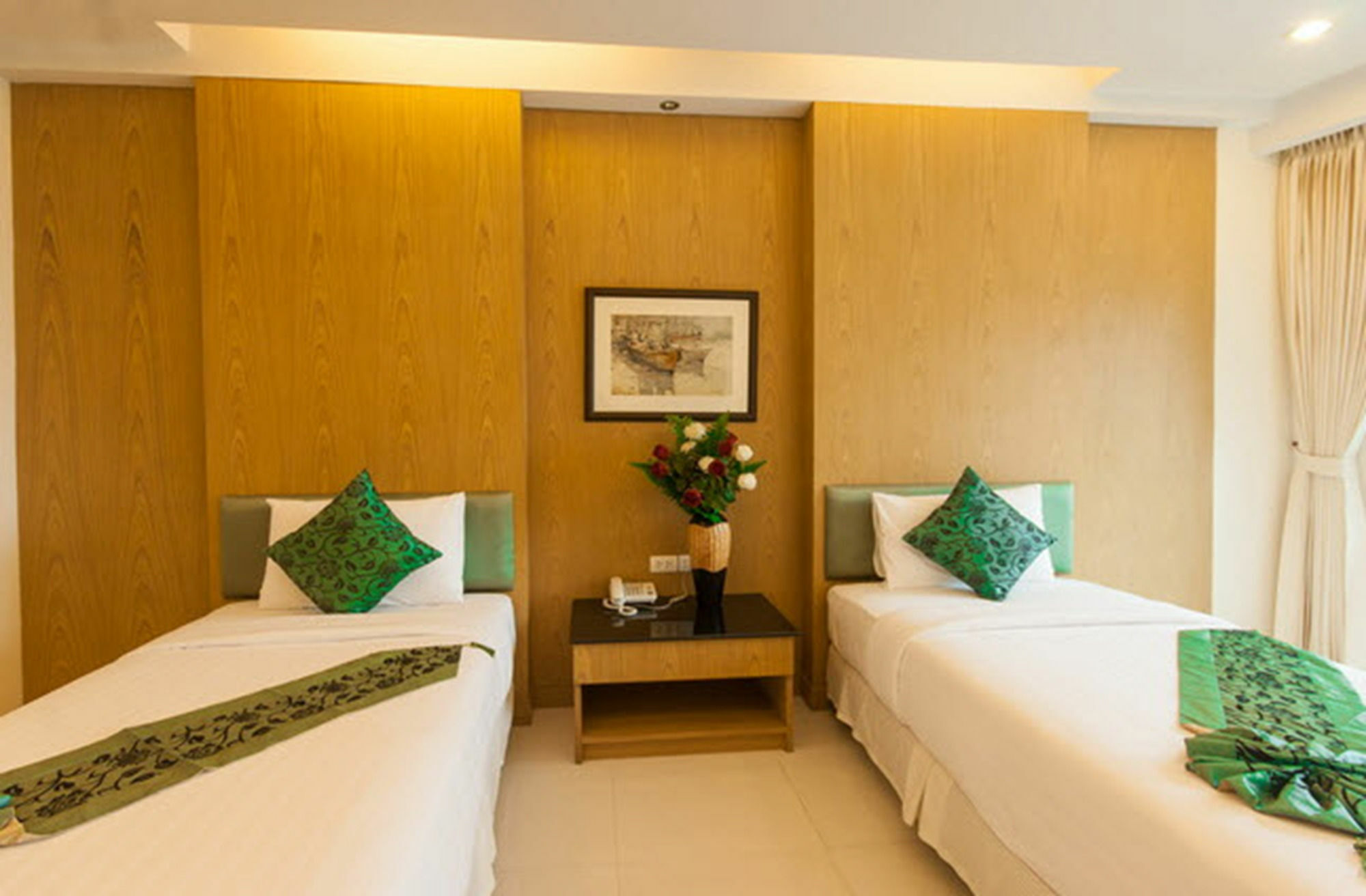 Hotel My Place @ 2*