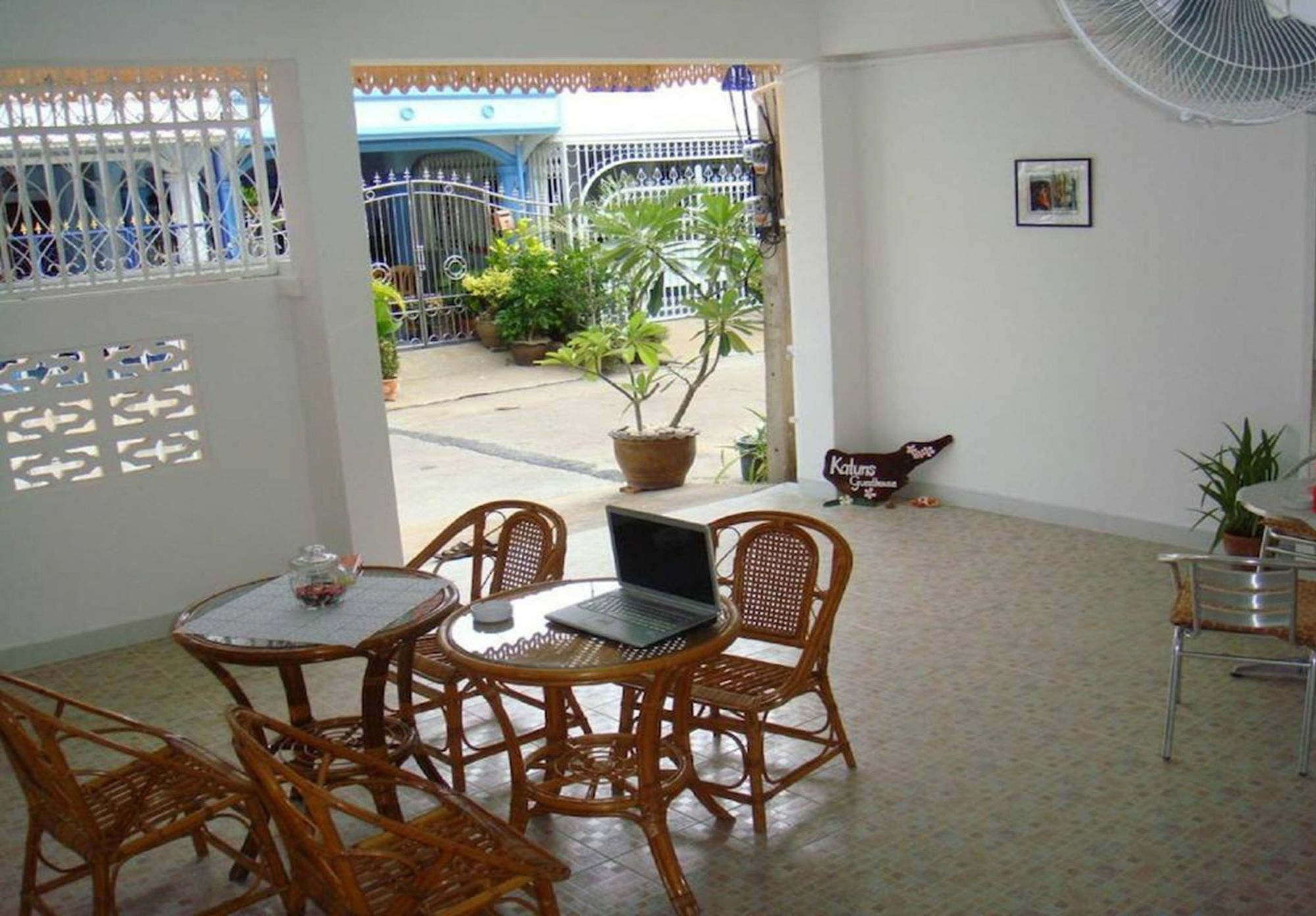 Katun's Rumah tetamu
