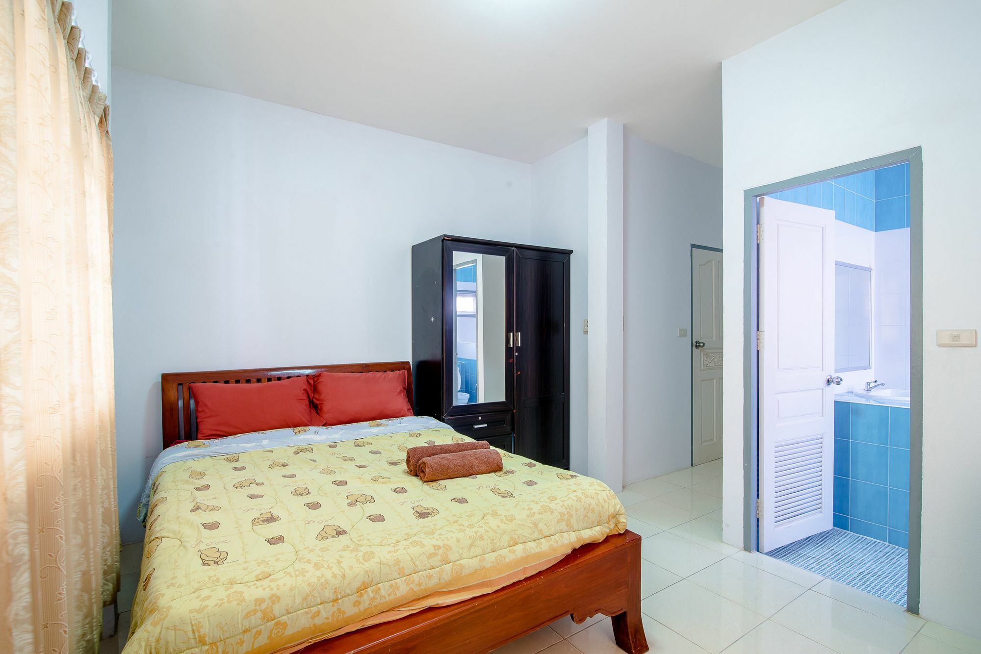 Baan Indoor Pool