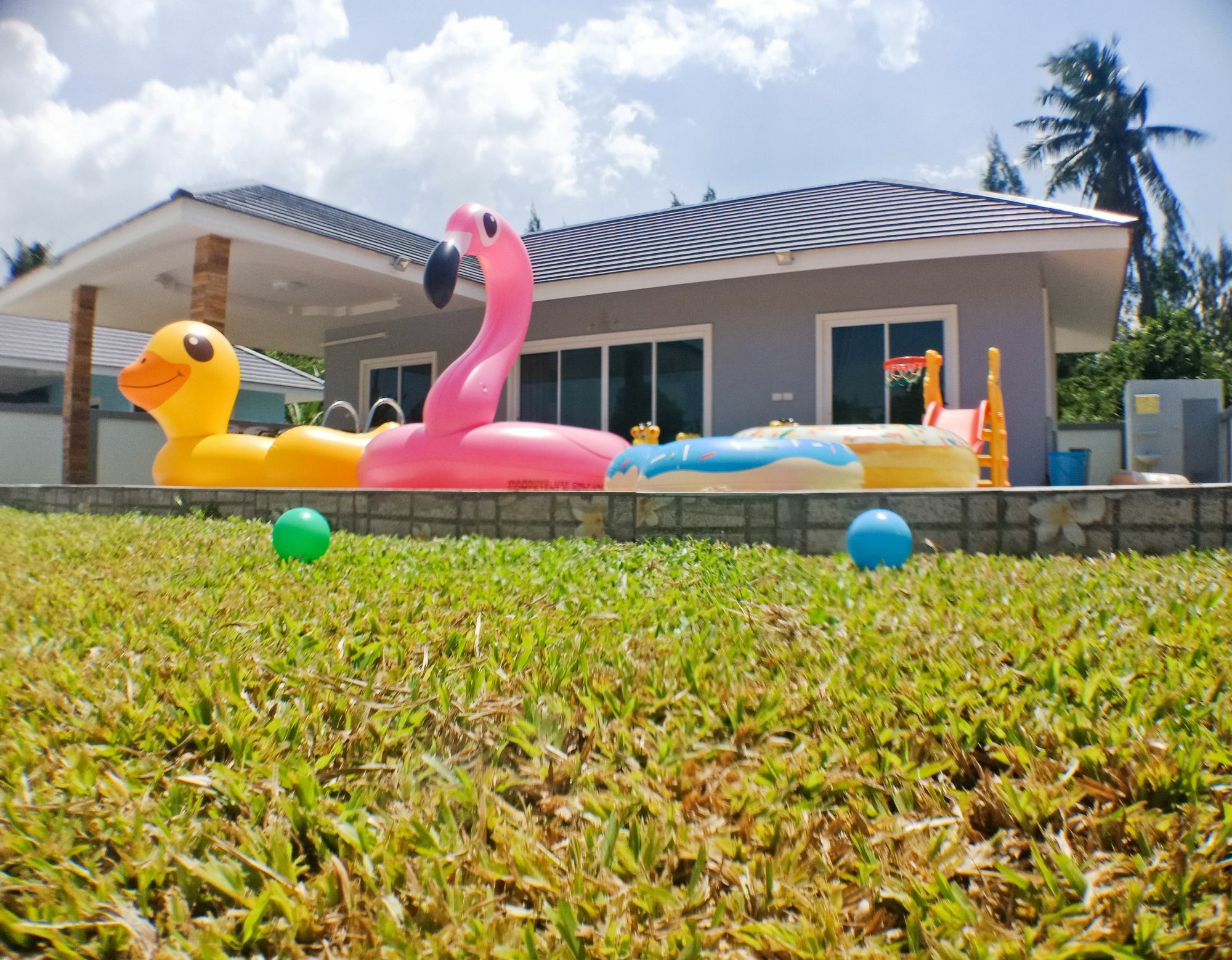 Atomic Pool Villa