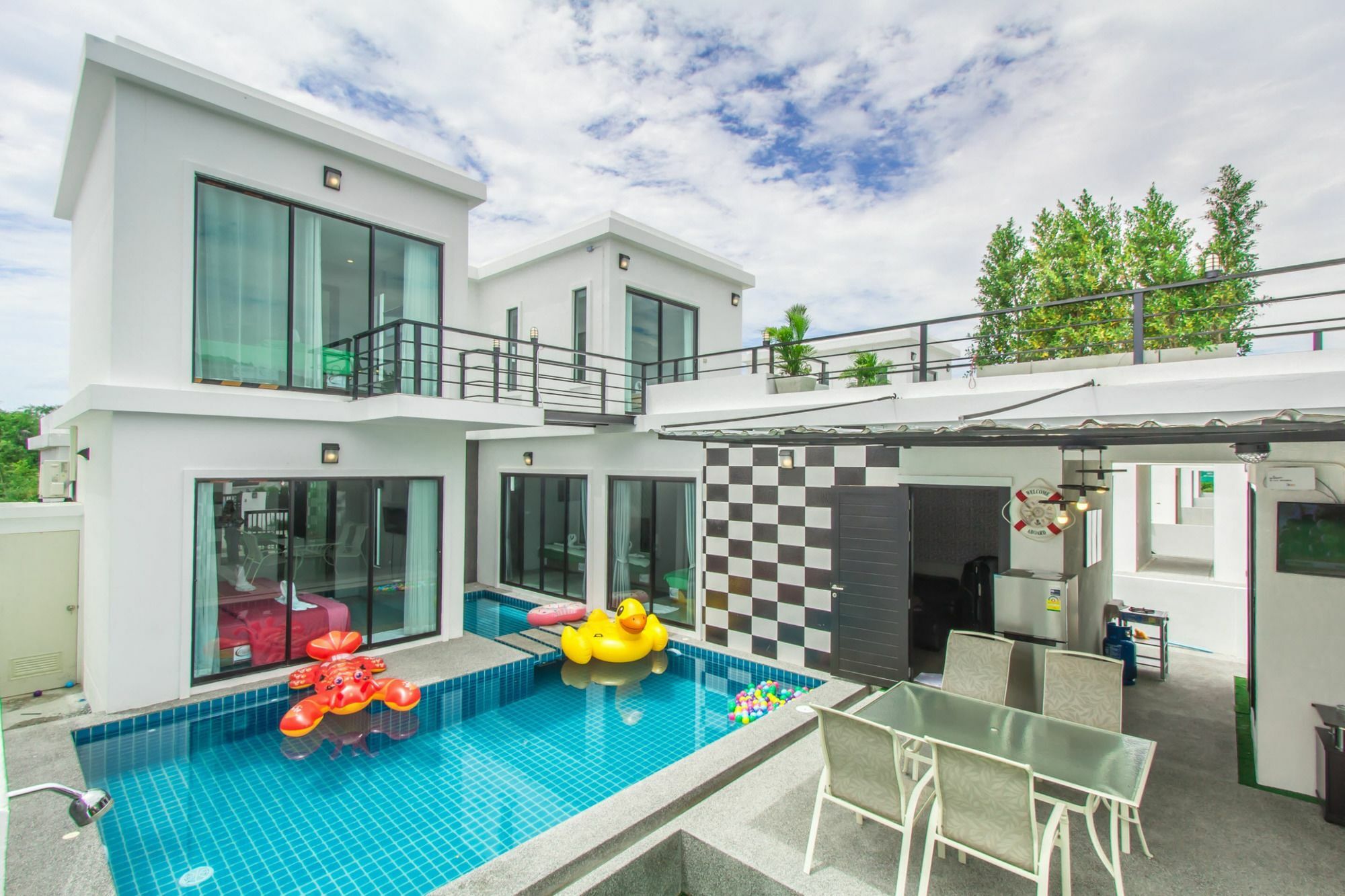 Dream House Pool Villa *