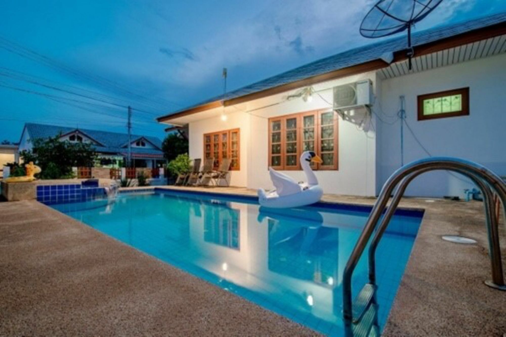 Great B Pool Villa *