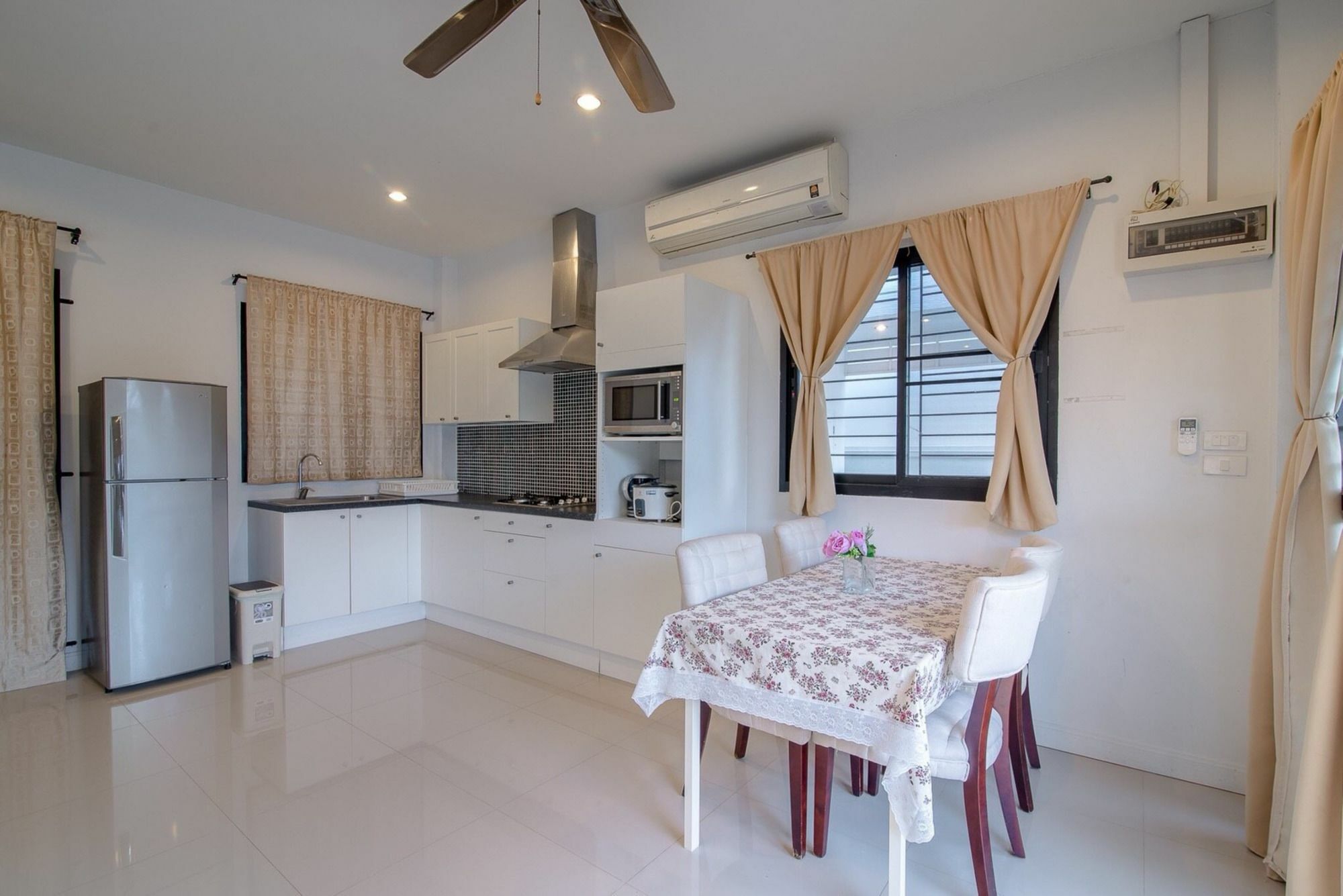 Great B Pool Villa *
