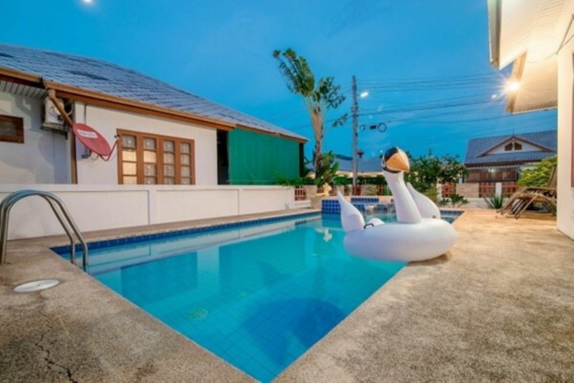 Great B Pool Villa *