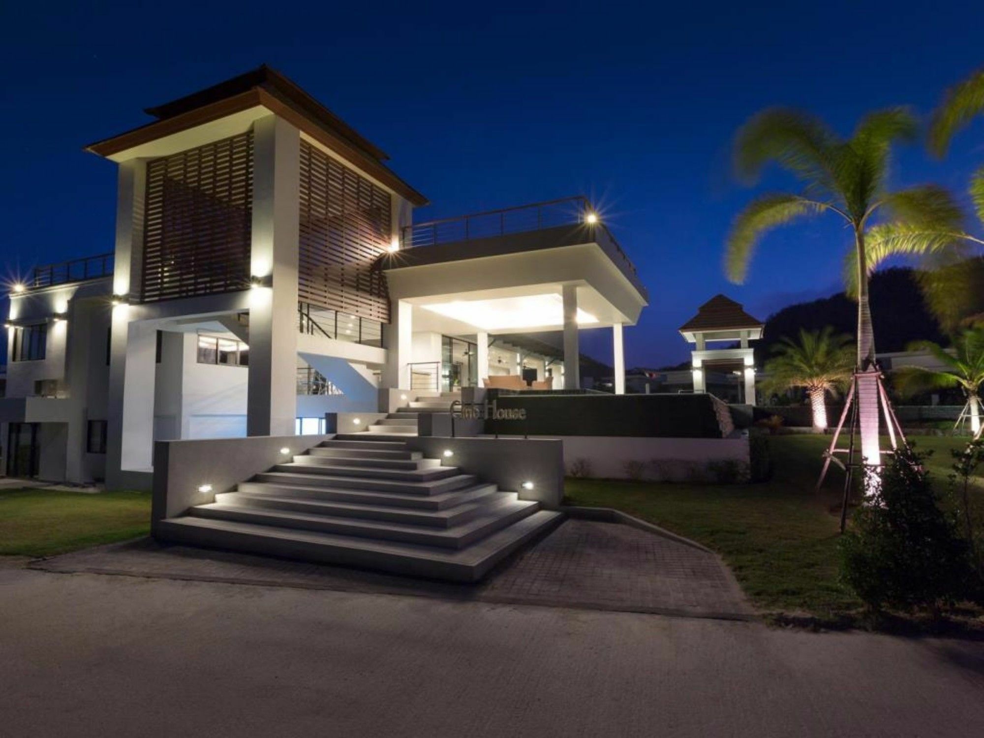 Sivana Gardens * HHQ
