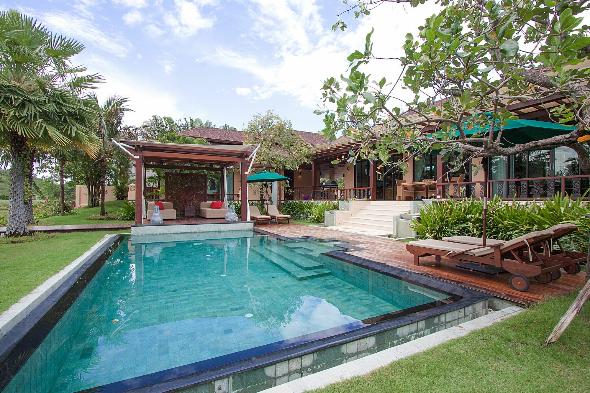 Qualitas Villa Hua Hin