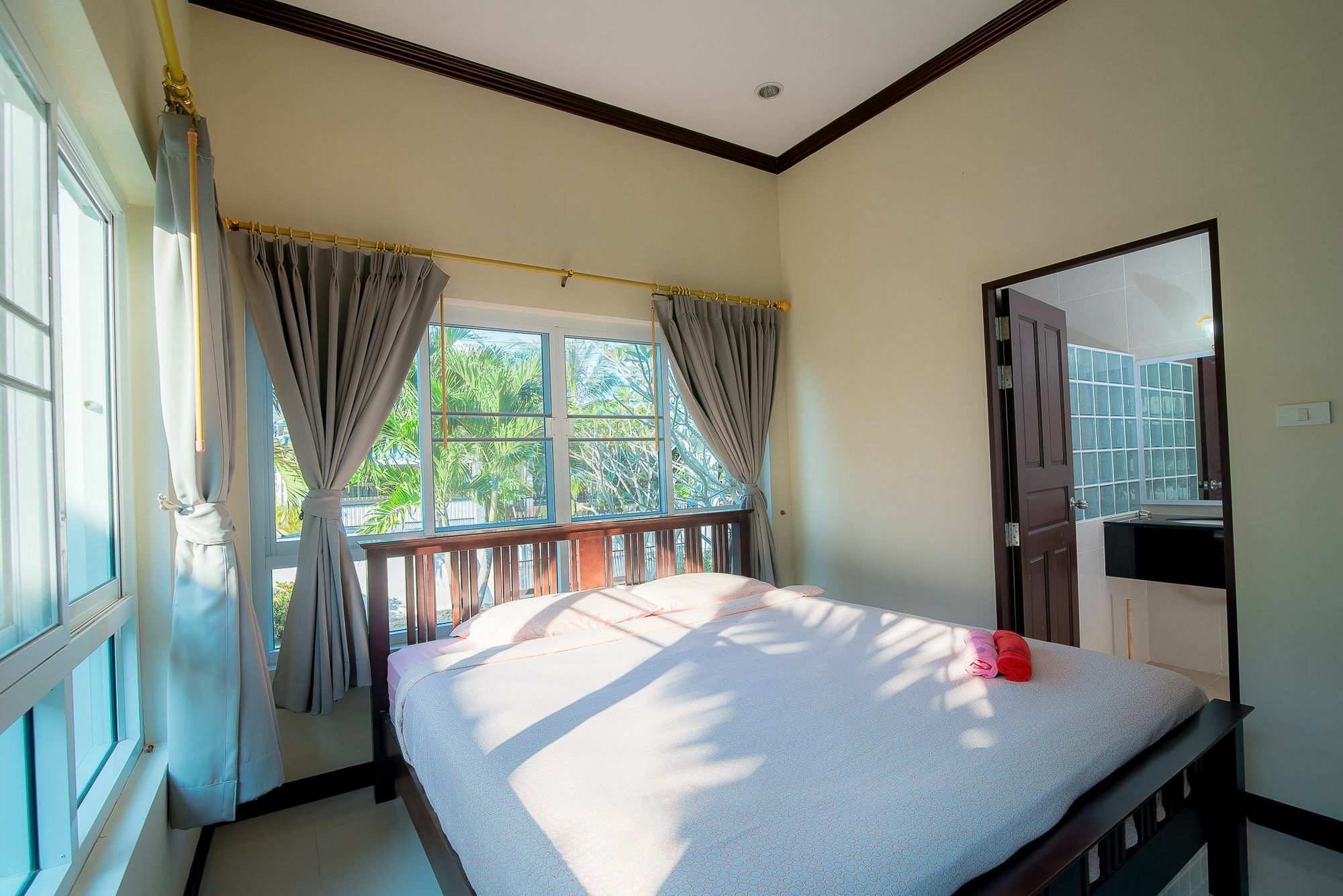 Baan Ozone Pool *