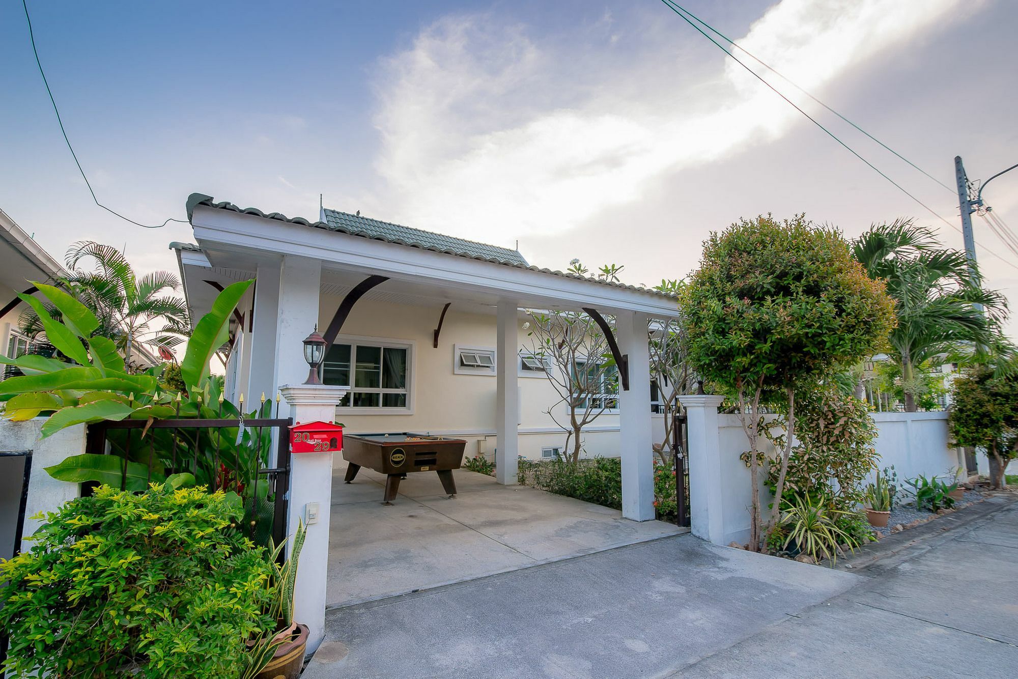 Baan Ozone Pool Villa