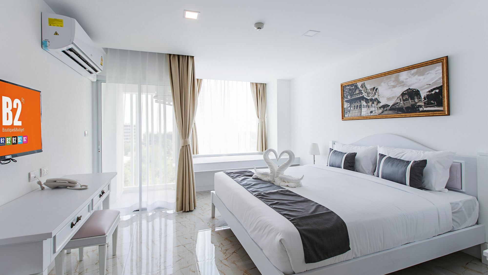 B2 Premier Resort HHQ