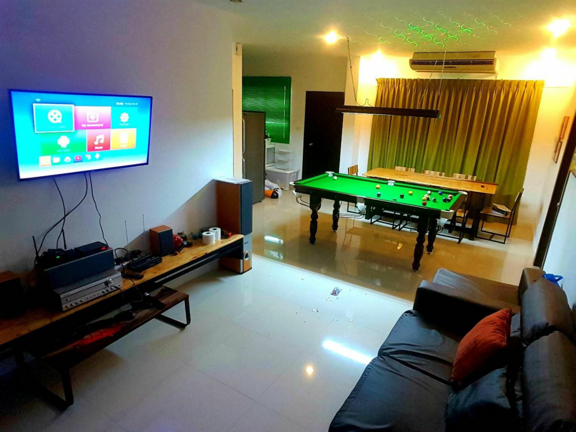 Panbuddee Pool Villa *