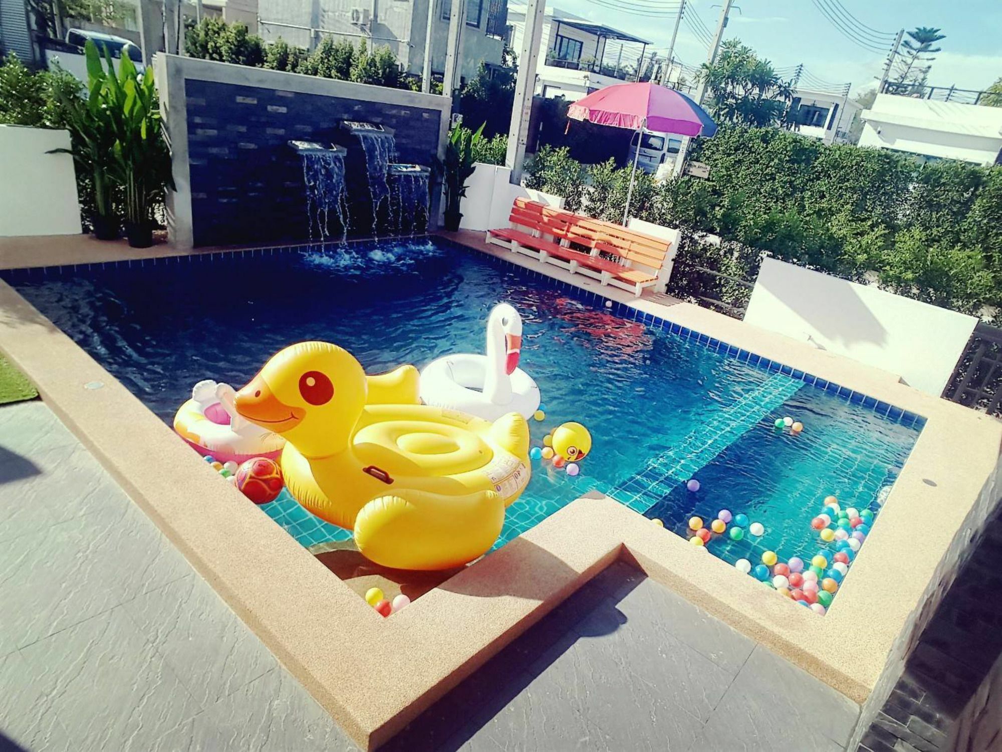 Panbuddee Pool