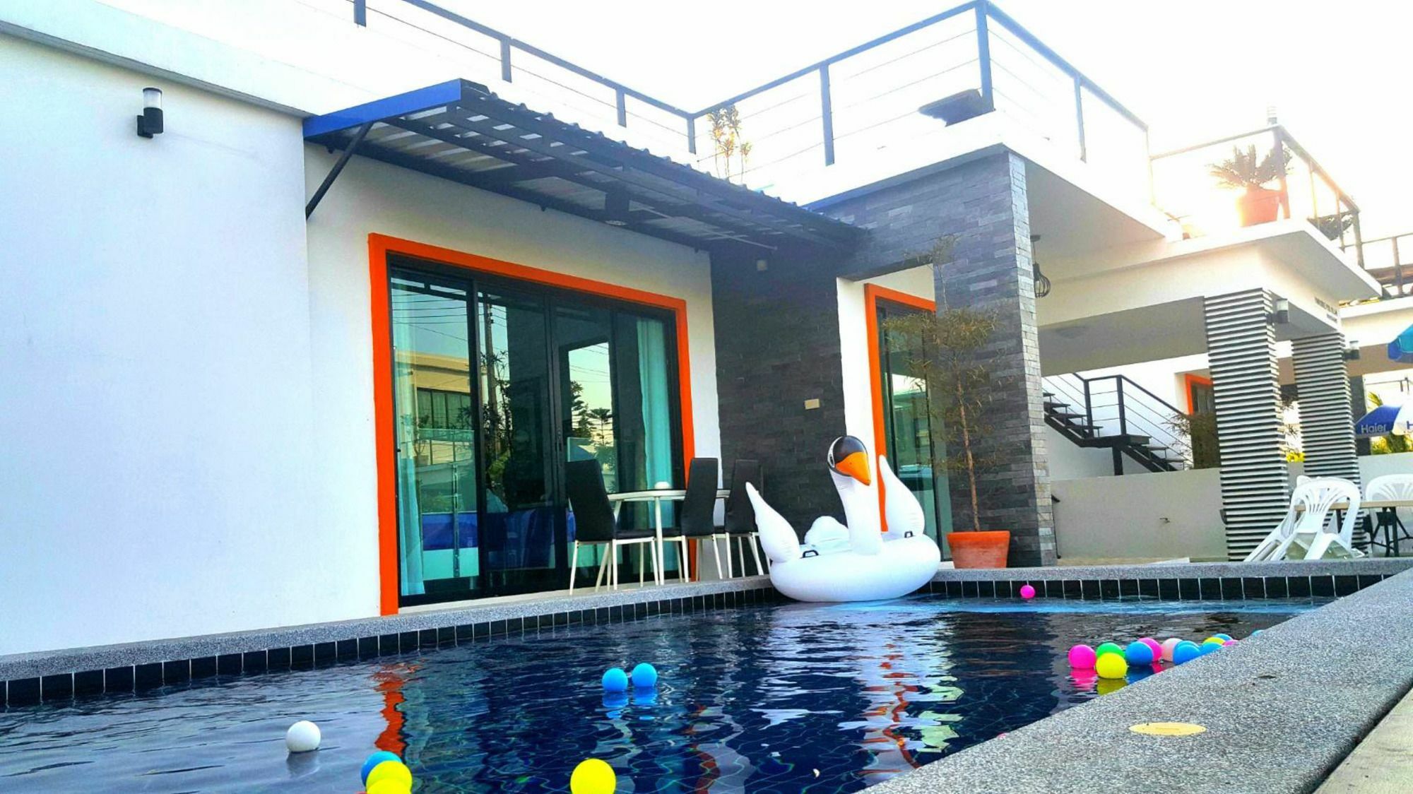 Villa Panbuddee Pool *