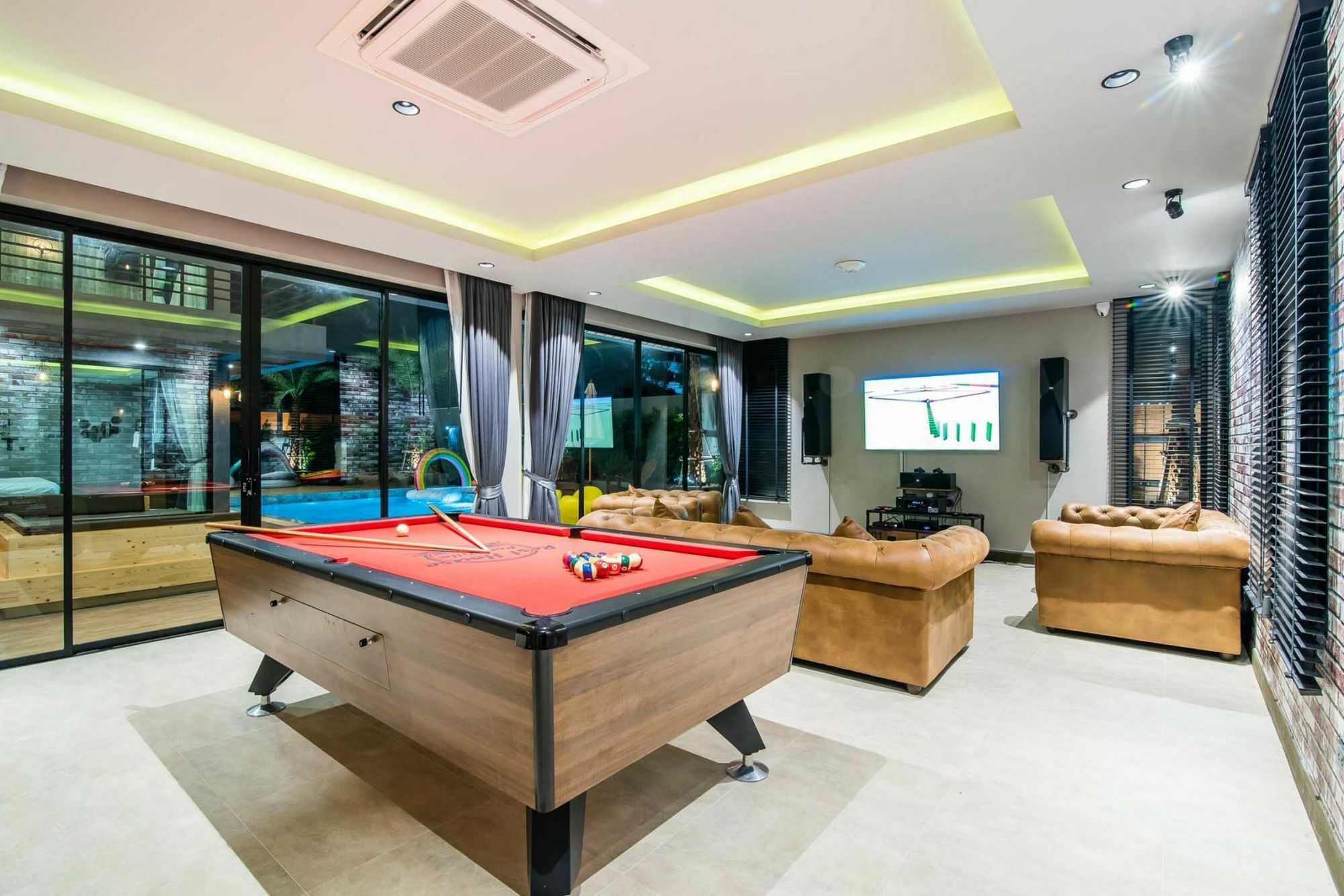 Rest House Pool Hotel Hua Hin