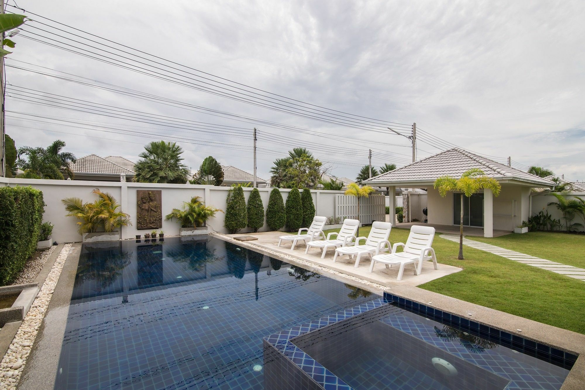 Private 4 Bedroom Pool L28 Hua Hin