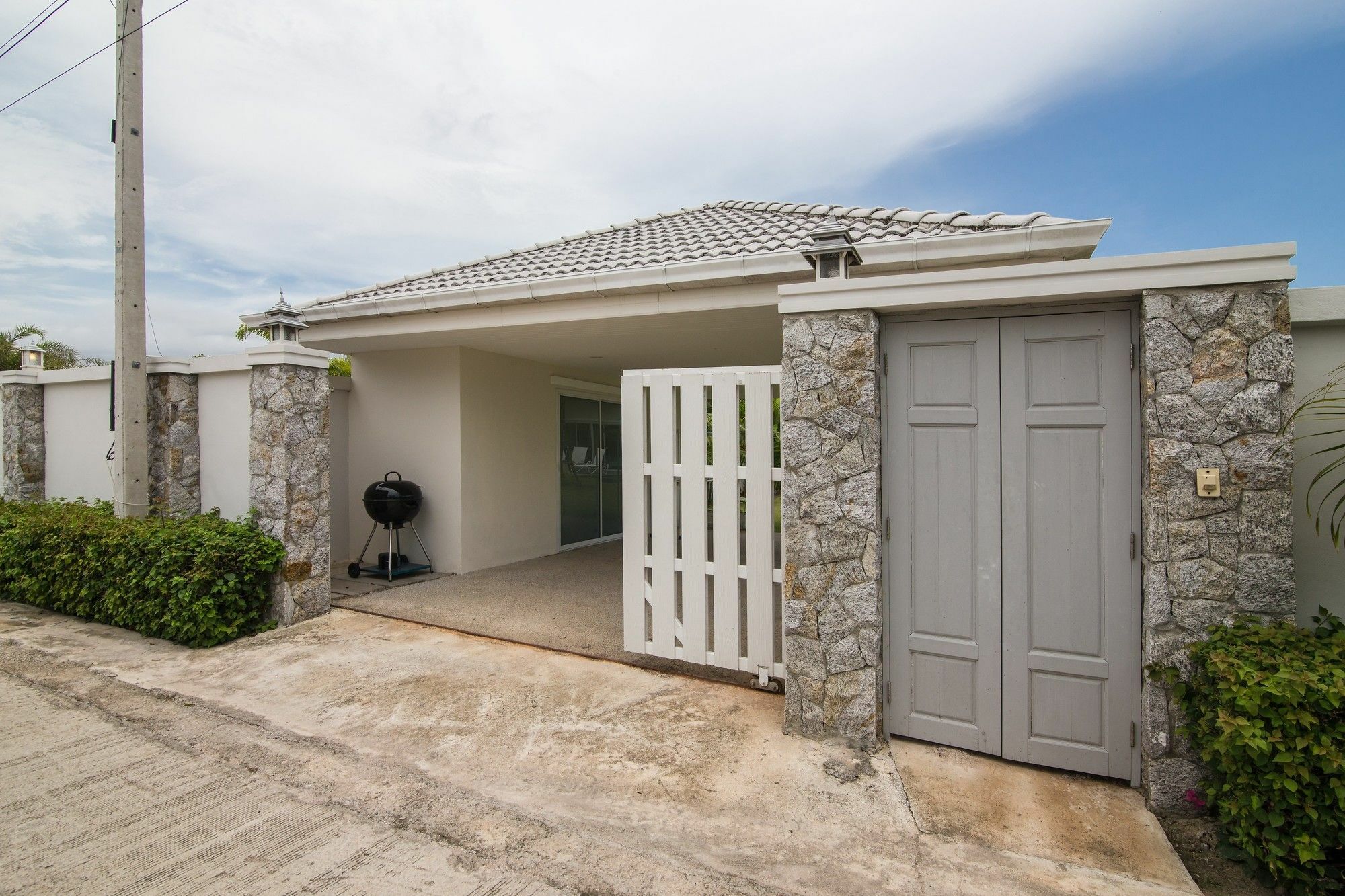 Private 4 Bedroom Pool L28 *