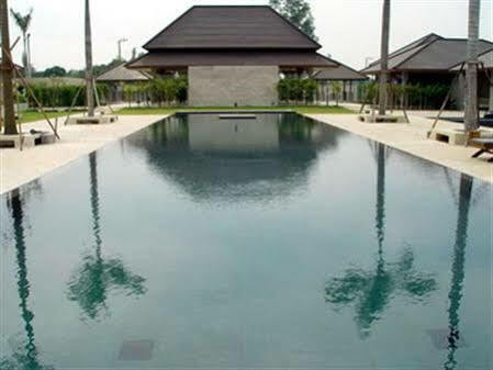 Resort Aka & 3*