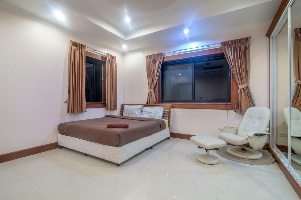 ปาล์ม ปาร์ตี้ พูลวิลล่า Palm Party Hua-hin Pool *