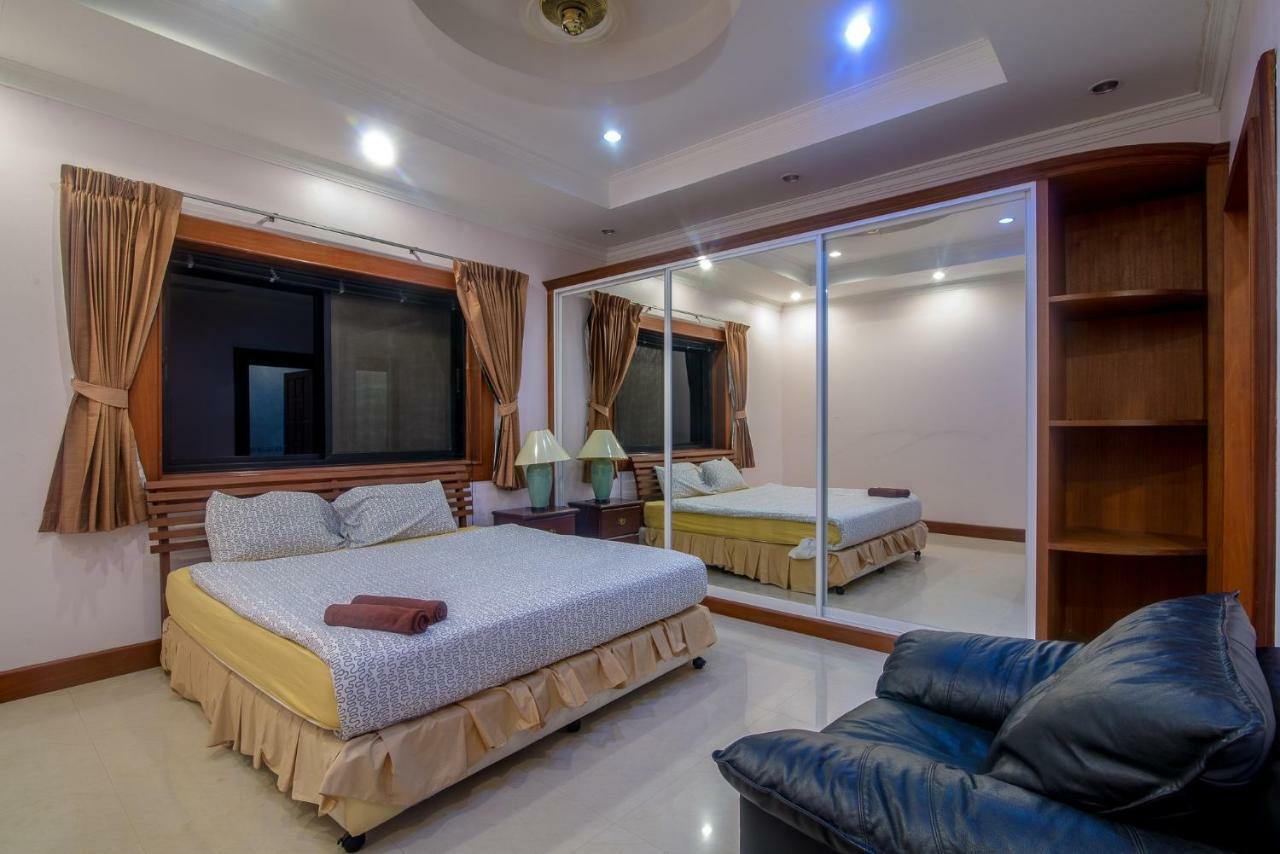 Villa ปาล์ม ปาร์ตี้ พูลวิลล่า Palm Party Hua-hin Pool
