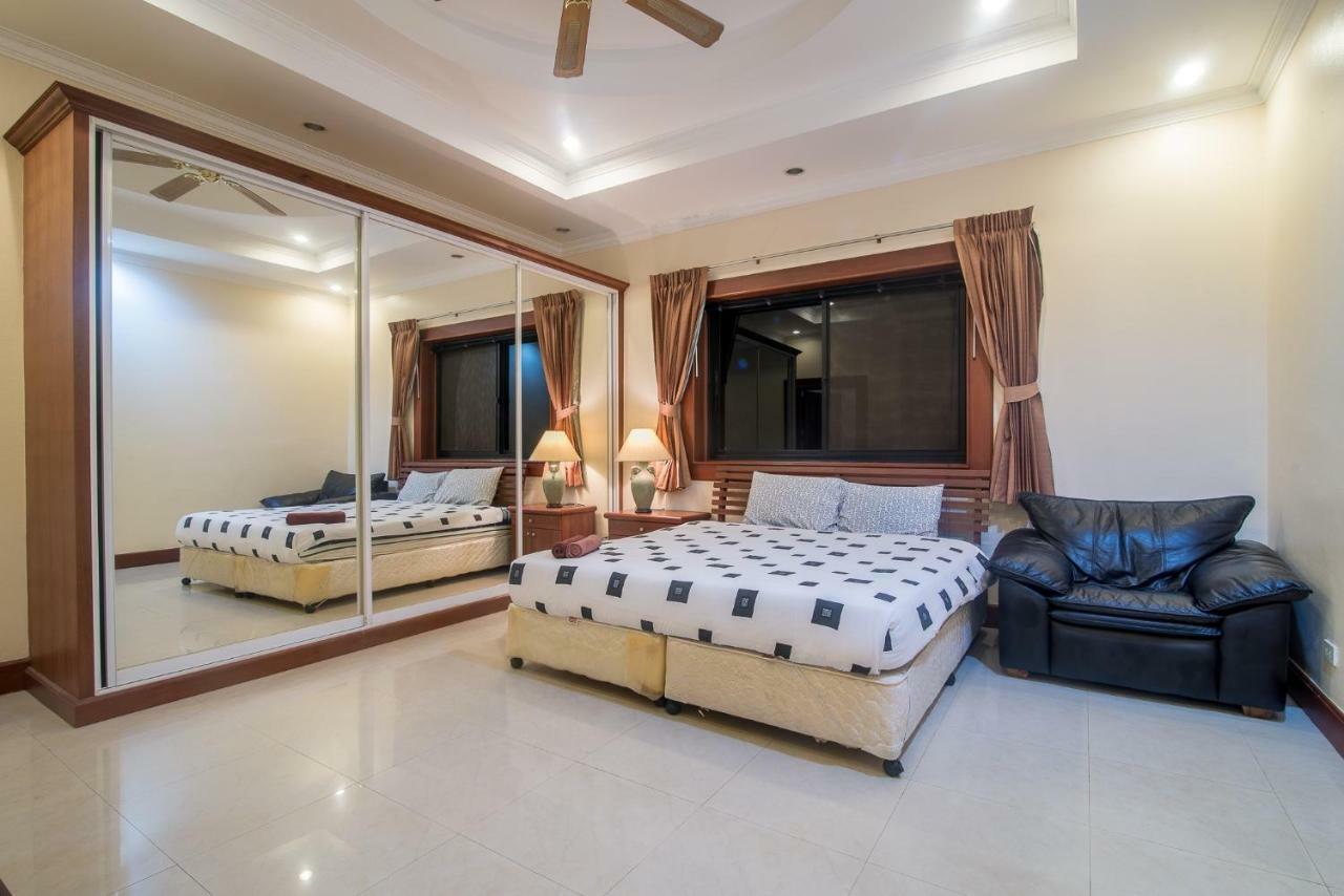 ปาล์ม ปาร์ตี้ พูลวิลล่า Palm Party Hua-hin Pool Villa Hua Hin