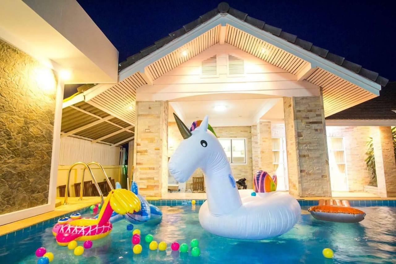 Baan Khao Noi Pool