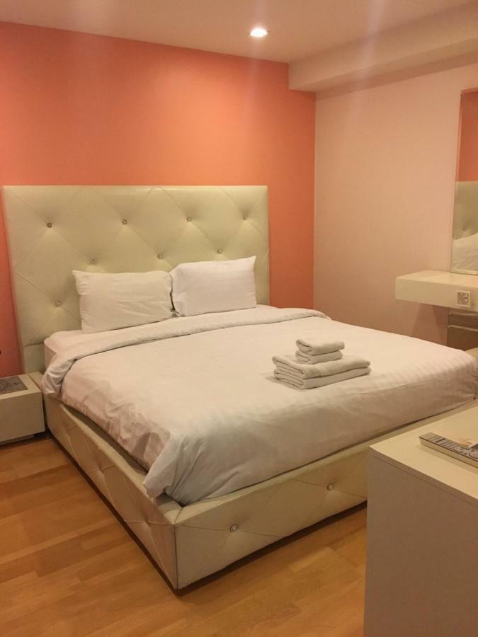 Beach Rocco Condominium Apartment Hua Hin