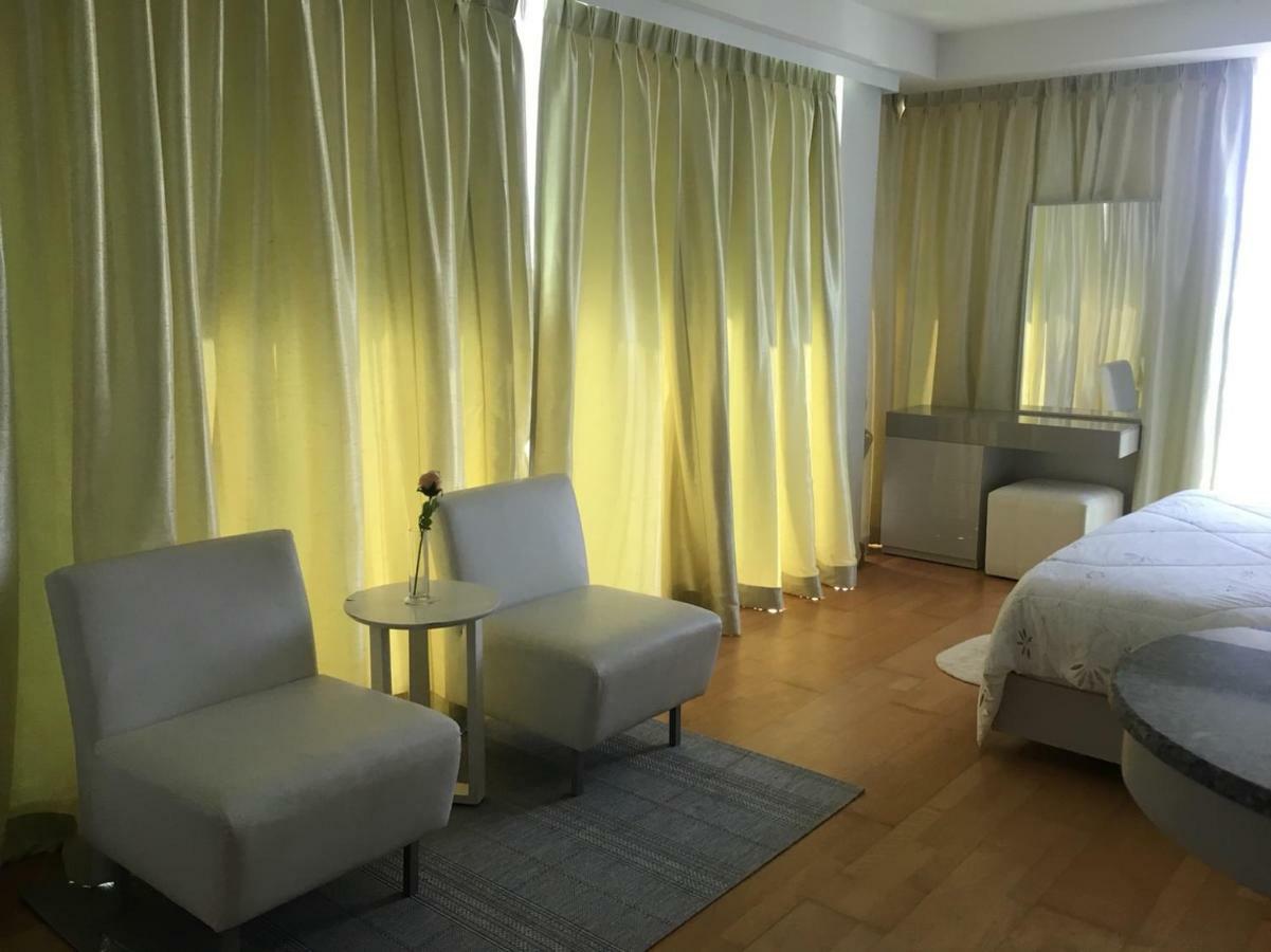 Beach Rocco Condominium * Hua Hin