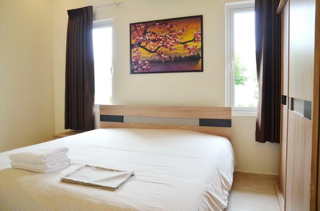 Allamanda Villa