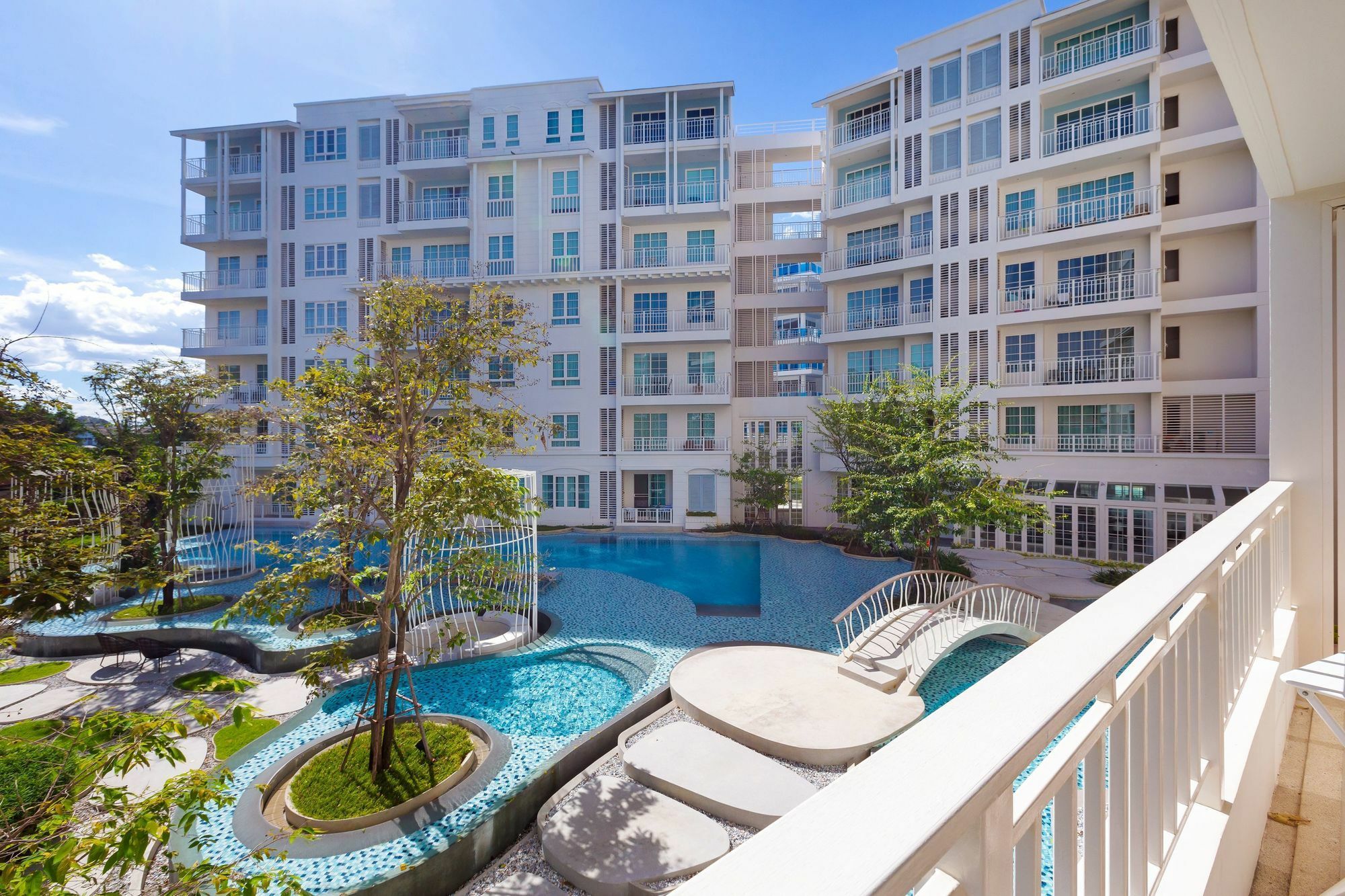 Summer Apartment