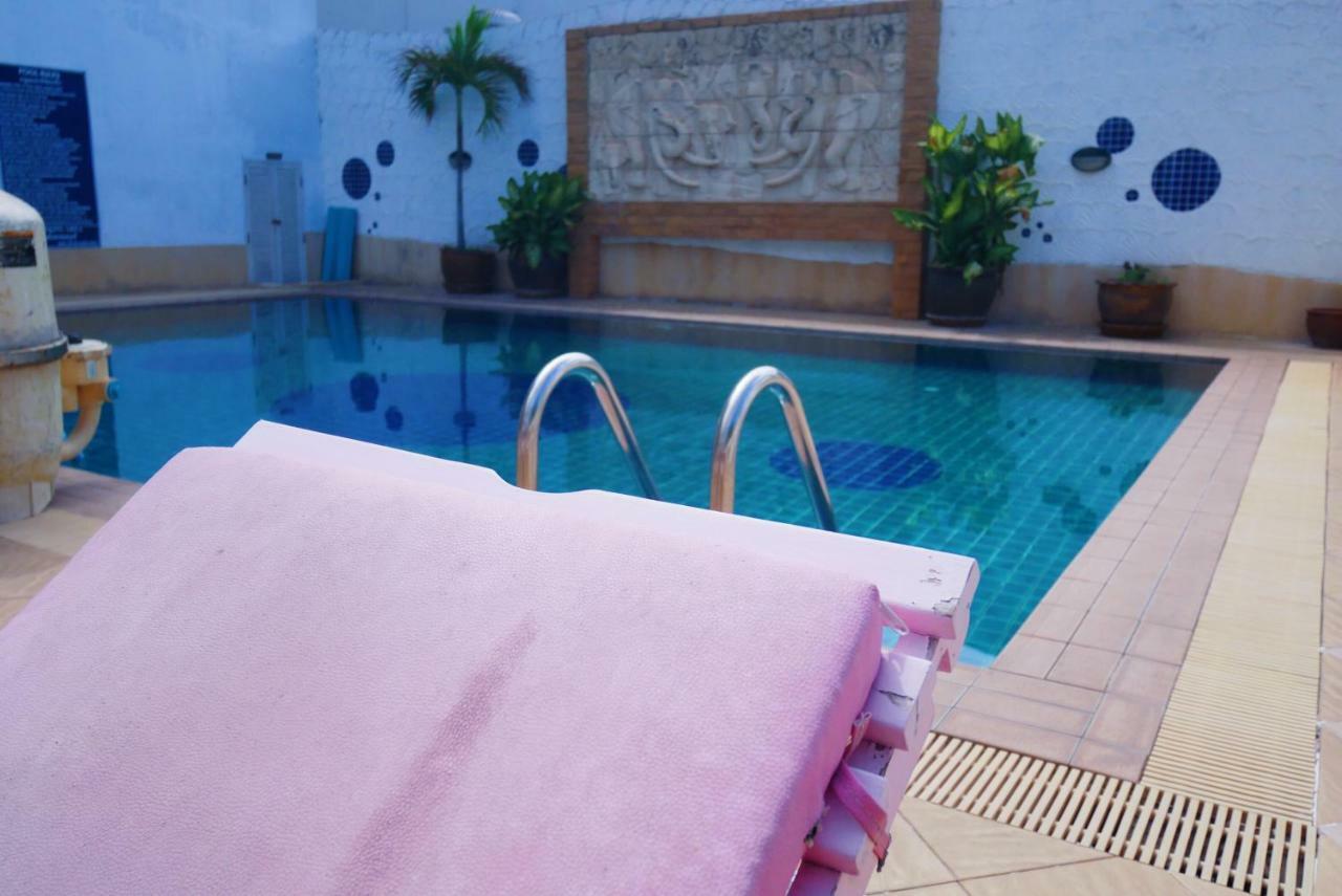Hotel Baan Jpn 2*