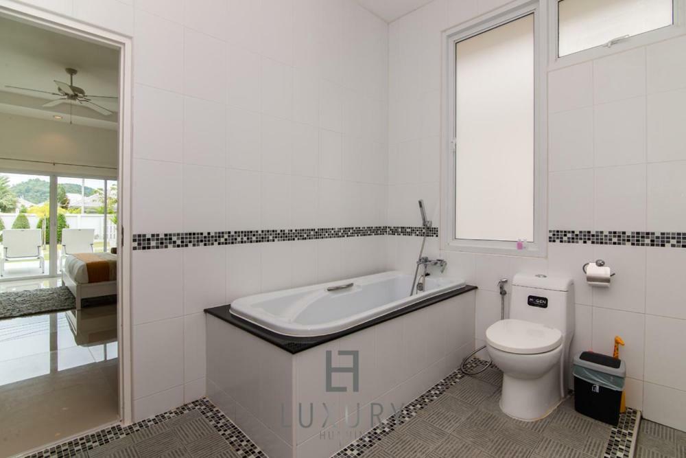 Pool With 4 Bedrooms L50 Hua Hin