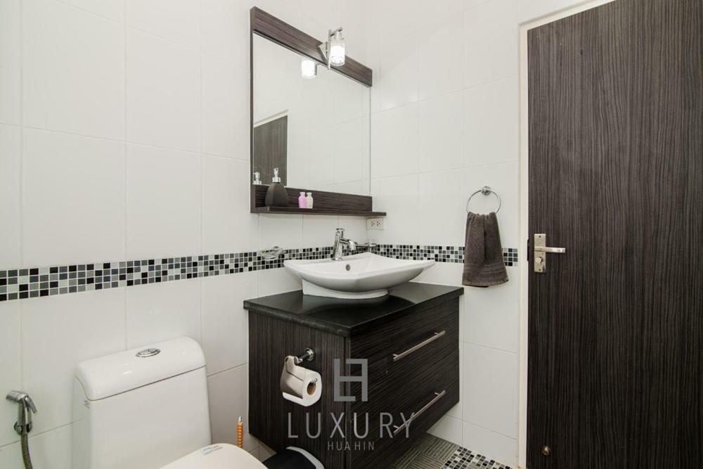 Pool With 4 Bedrooms L50 Villa
