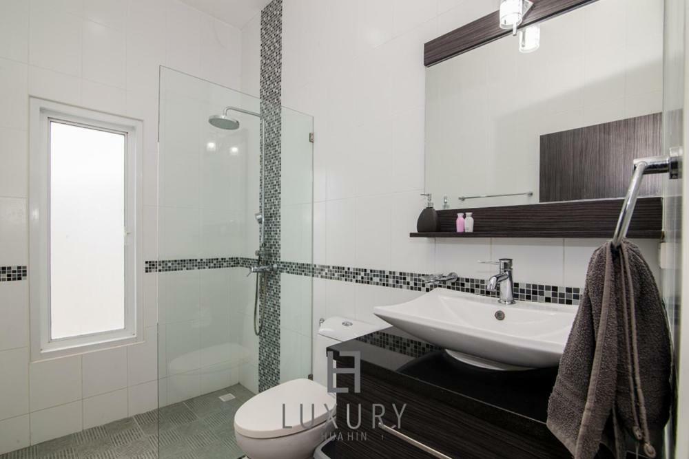 Pool With 4 Bedrooms L50 Hua Hin