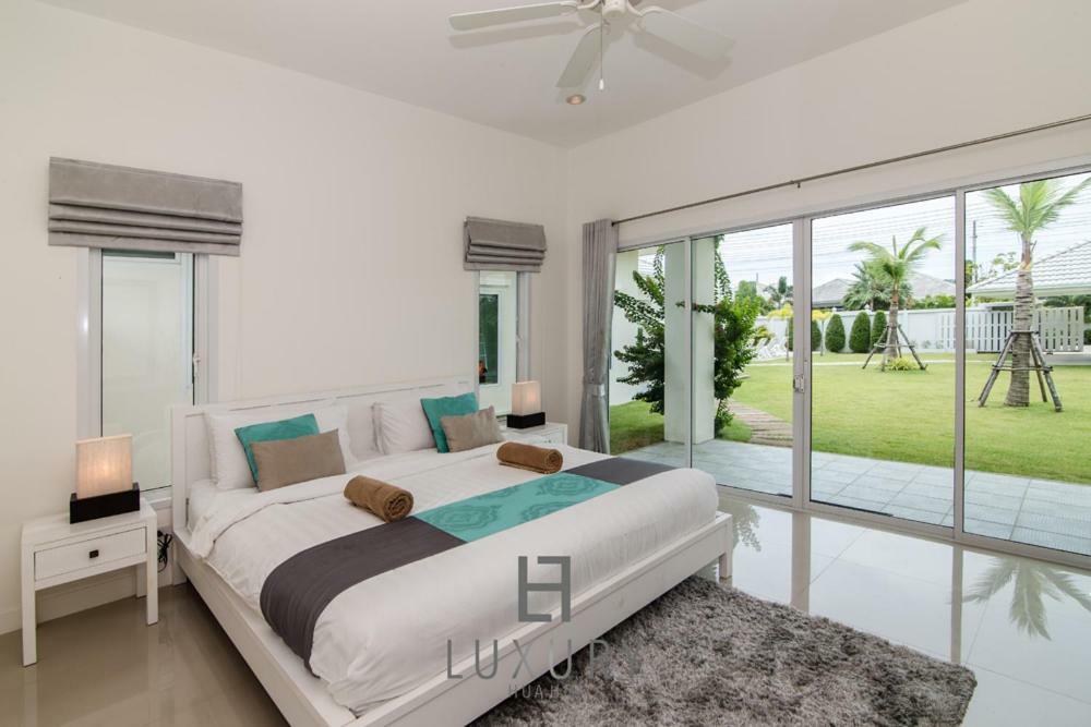 Pool With 4 Bedrooms L50 Hua Hin
