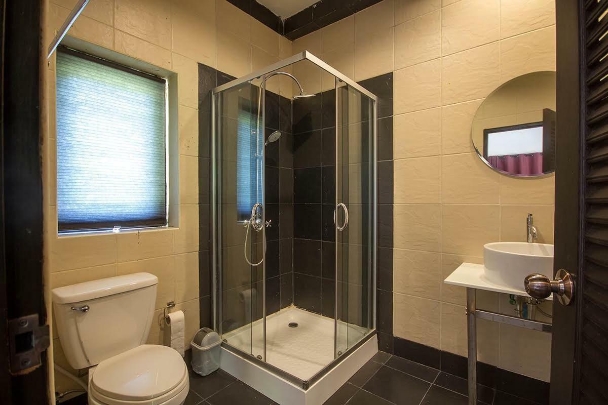 Holiday home Wogan House - The Of Luxury Pool