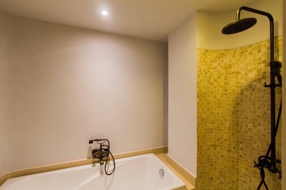 Apartment Chelona 108 *