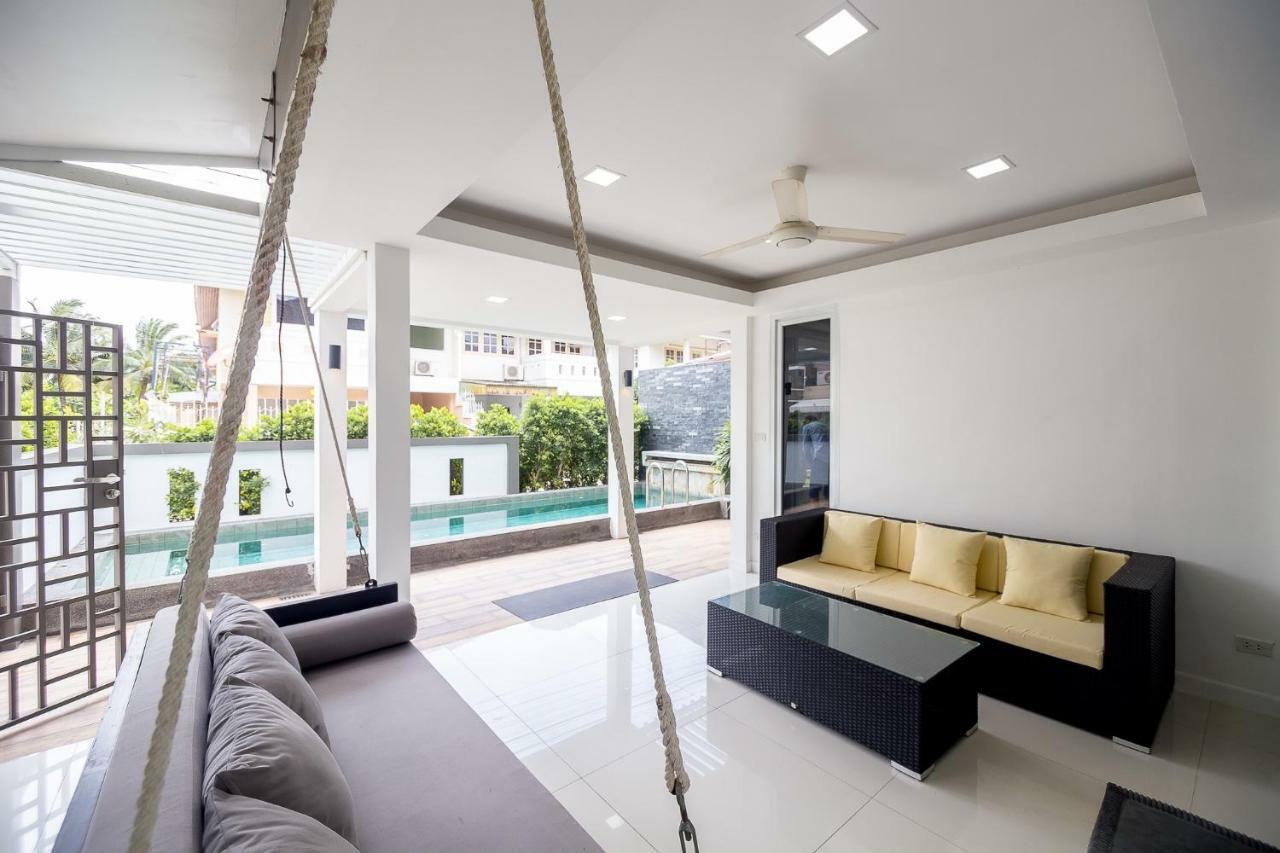 Modern Pool House Vakantiehuis