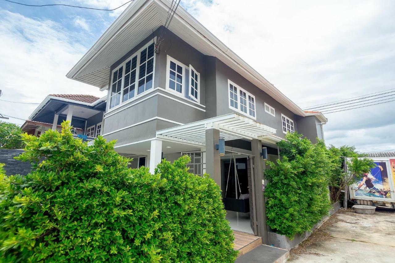 Vakantiehuis Modern Pool House