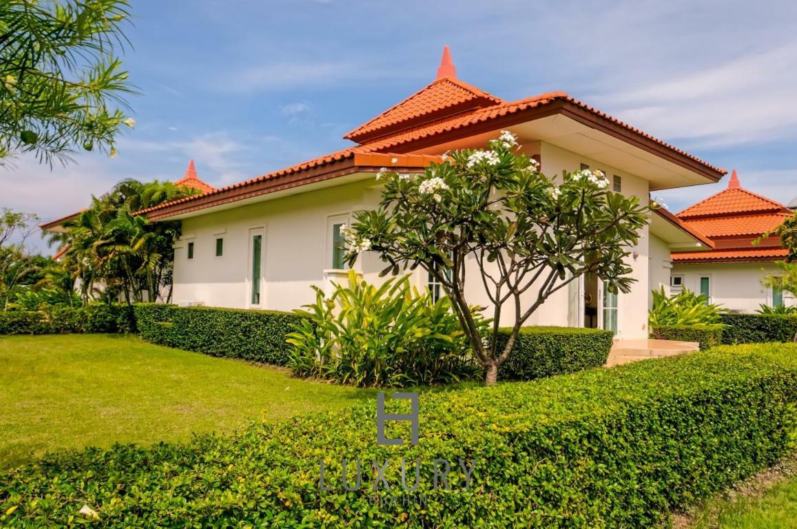 Holiday home 2 Bedroom Private Pool B100