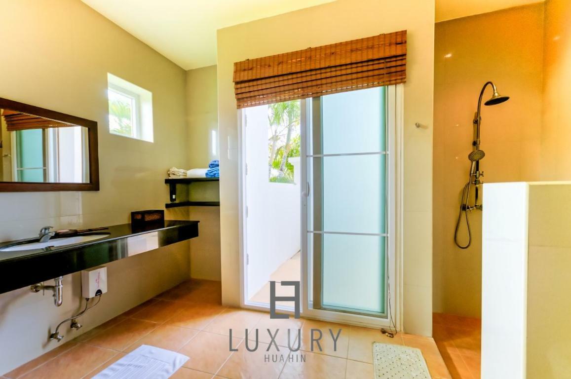 2 Bedroom Private Pool B100 Holiday home