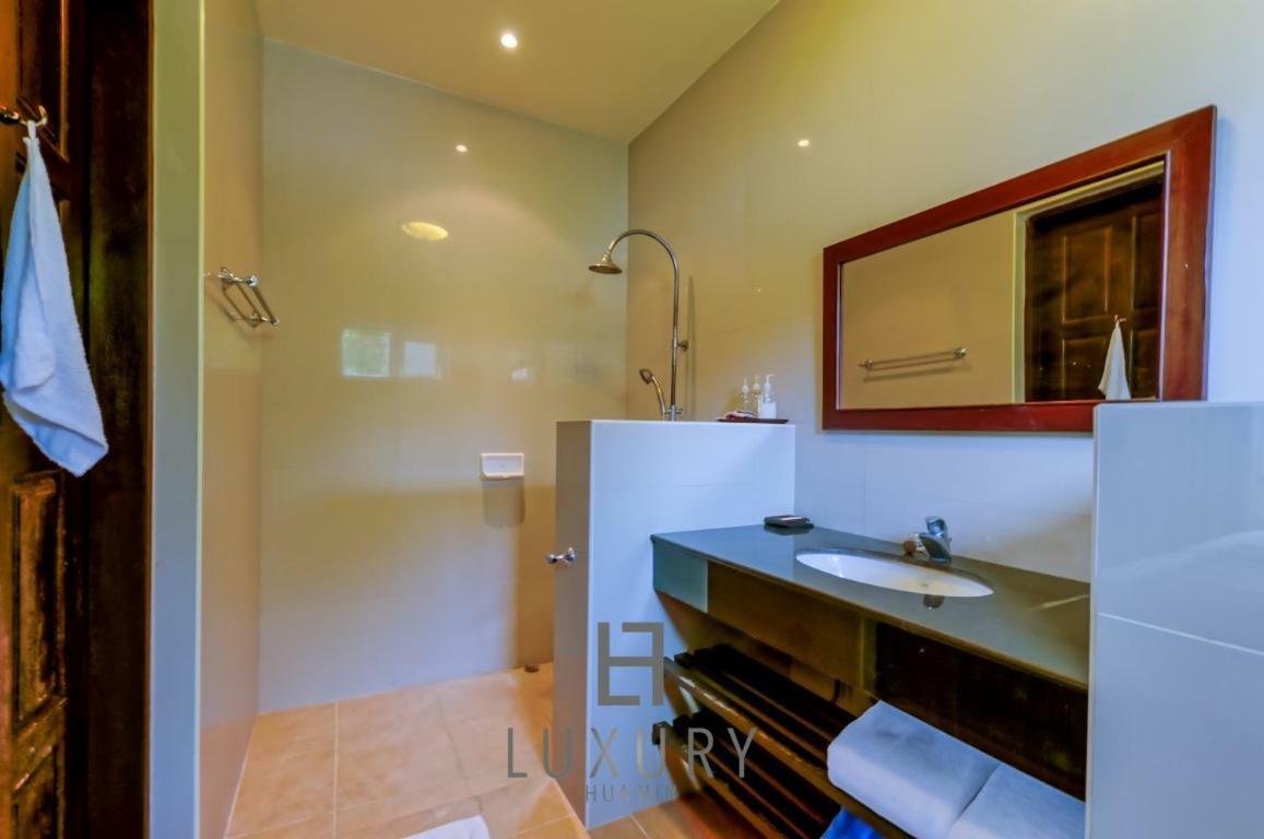 2 Bedroom Private Pool B100 *