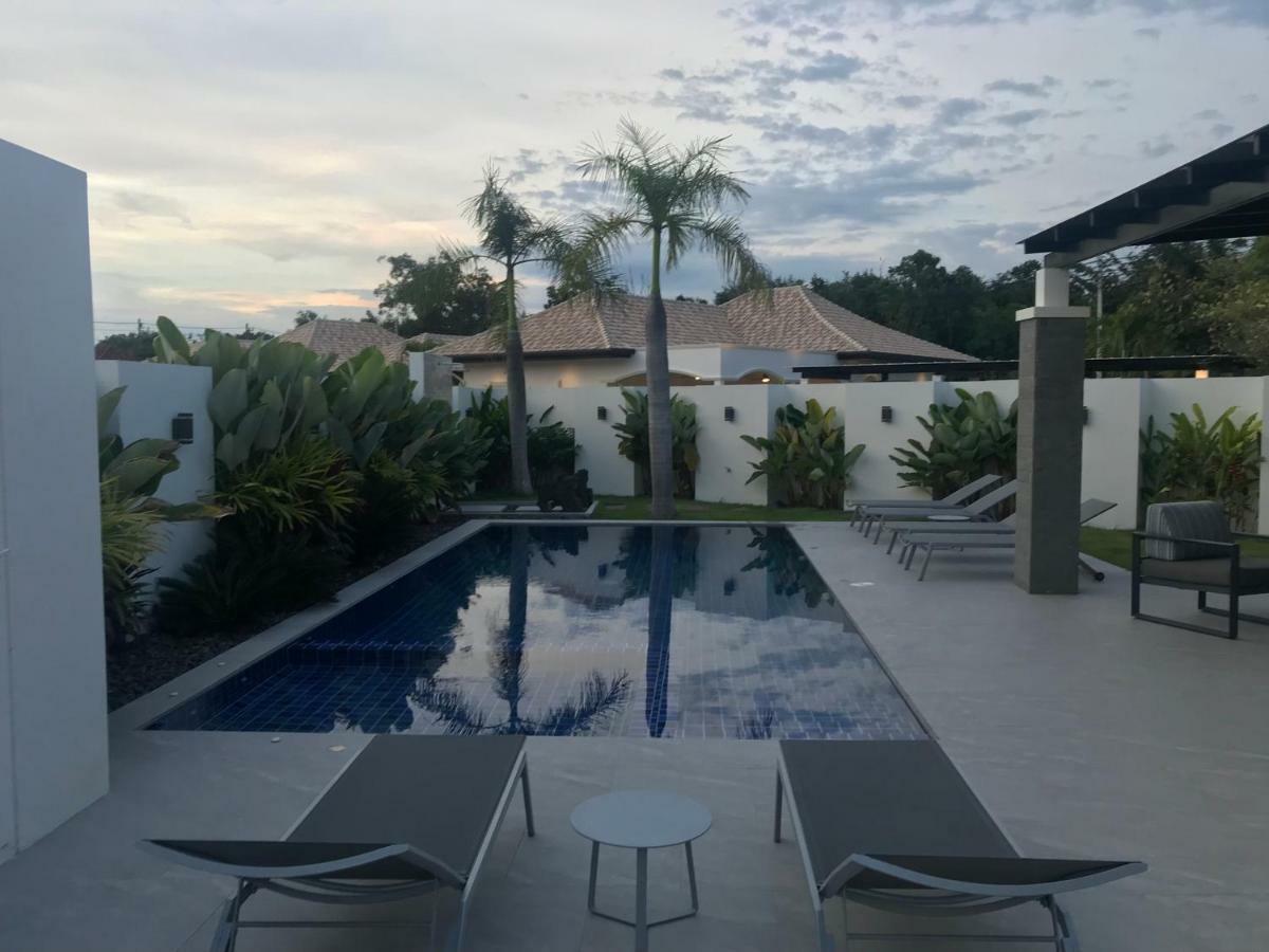 Stunning Private Pool