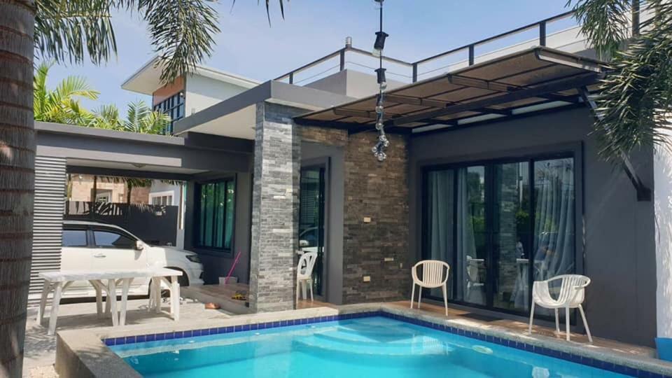 Villa Airrin Pool
