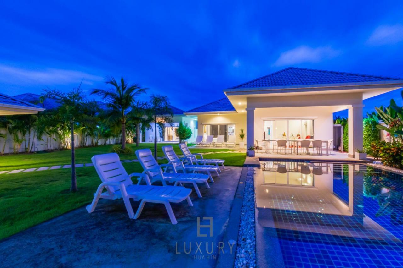 Pool With 4 Bedrooms L50 Villa *